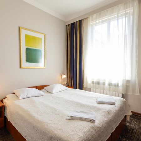 Noclegi Stadion Bed & Breakfast Warsaw Luaran gambar