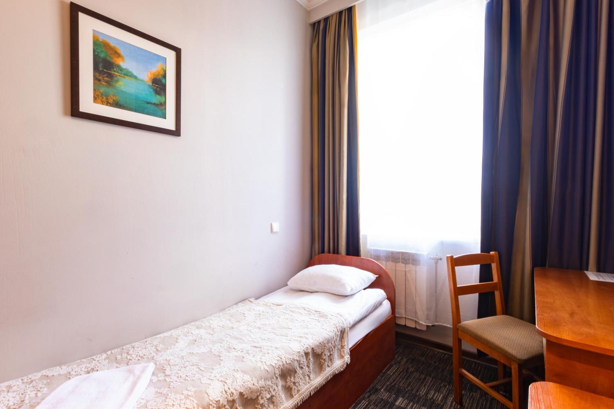 Noclegi Stadion Bed & Breakfast Warsaw Luaran gambar