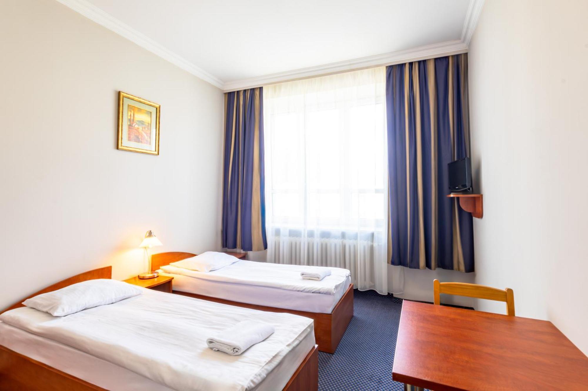 Noclegi Stadion Bed & Breakfast Warsaw Luaran gambar