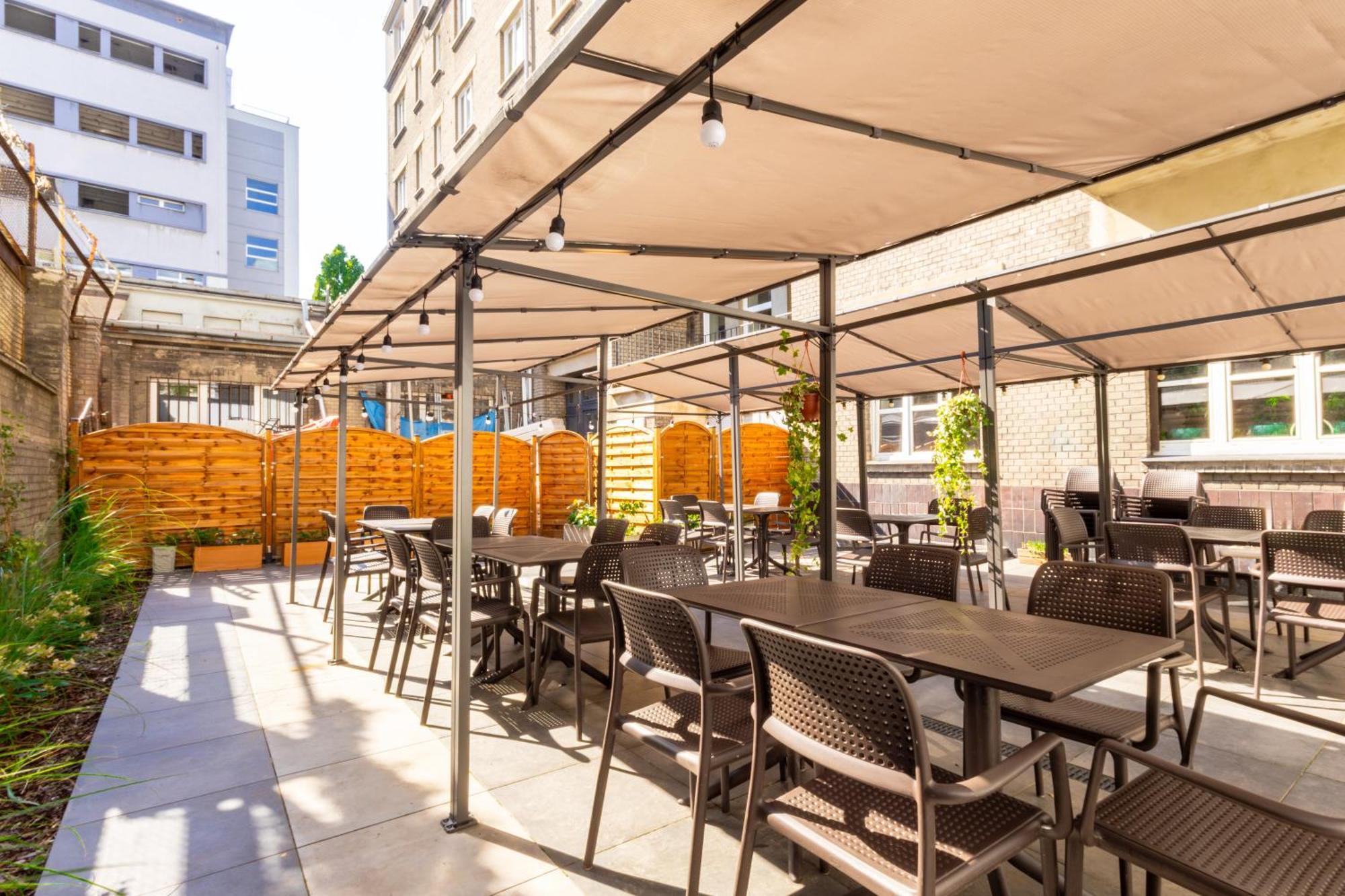 Noclegi Stadion Bed & Breakfast Warsaw Luaran gambar
