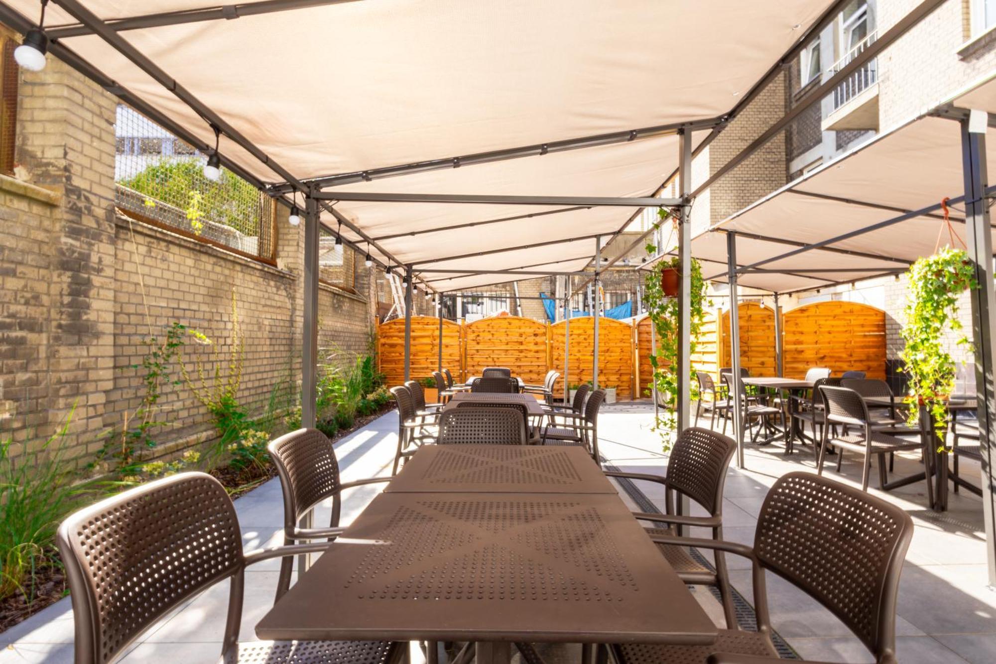 Noclegi Stadion Bed & Breakfast Warsaw Luaran gambar