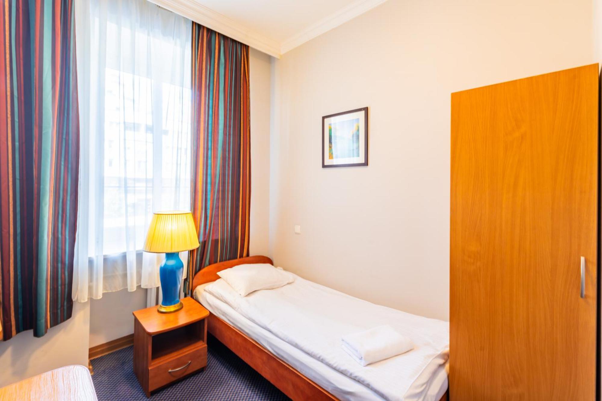 Noclegi Stadion Bed & Breakfast Warsaw Luaran gambar